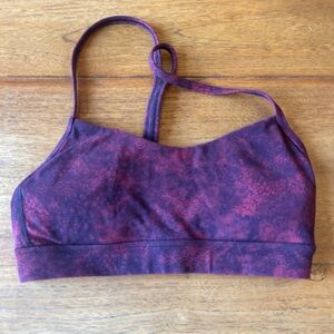 red lululemon sports bra